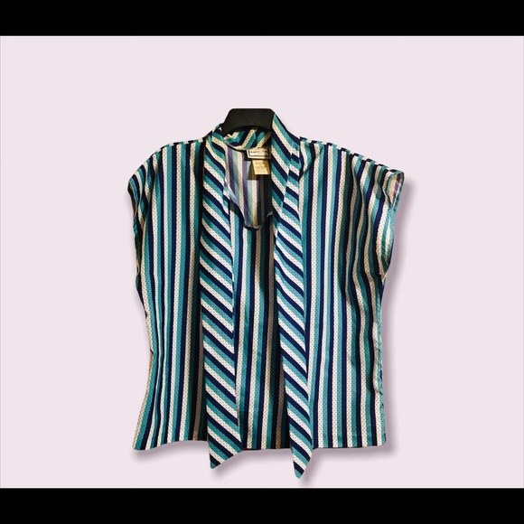 Vintage Striped Bow tie blouse - Picture 2 of 5